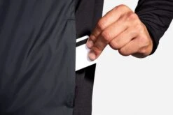 Brooks Men's Fusion Hybrid Jacket (211299) 4 Brooks Men's Fusion Hybrid Jacket (211299) -marathonsports shop 211299 001 D2 Fusion Hybrid Jacket