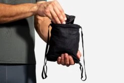 Brooks Men's Fusion Hybrid Jacket (211299) 5 Brooks Men's Fusion Hybrid Jacket (211299) -marathonsports shop 211299 001 D4 Fusion Hybrid Jacket