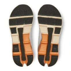 On Running Women's Cloudflyer 4 4 On Running Women's Cloudflyer 4 -marathonsports shop cloudflyer white copper on running min