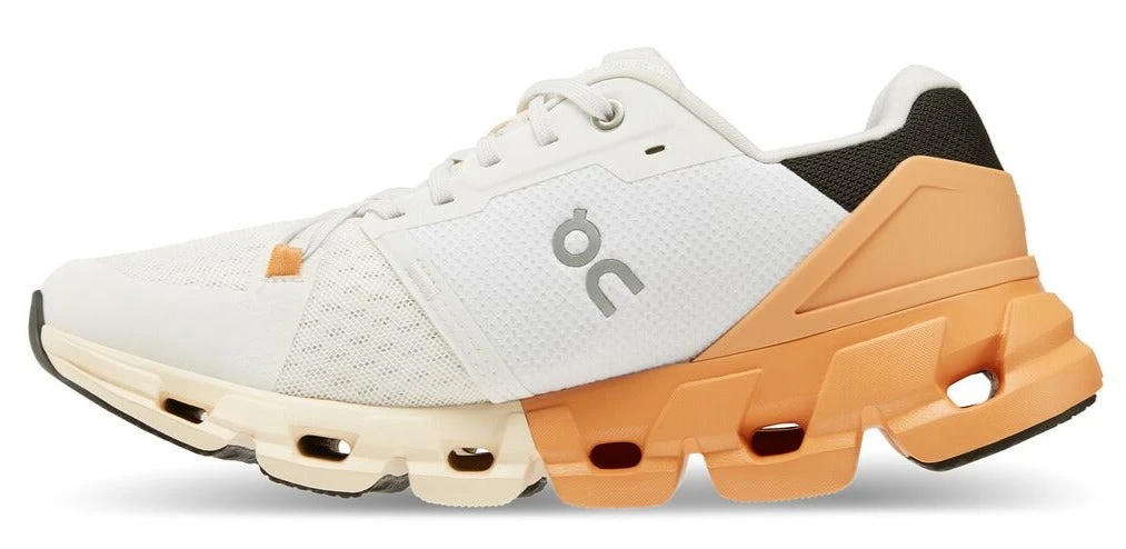 On Running Women's Cloudflyer 4 On Running Women's Cloudflyer 4 -marathonsports shop cloudflyer white copper on running 3 min