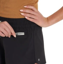 Vuori Women's Clementine Short 2.0 -marathonsports shop vuori womens clementine shorts 2 black 2 inch 1